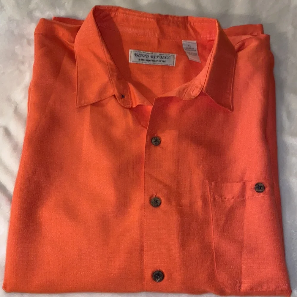 NWOT Island republic, men’s button-down shirt. - Picture 1 of 5